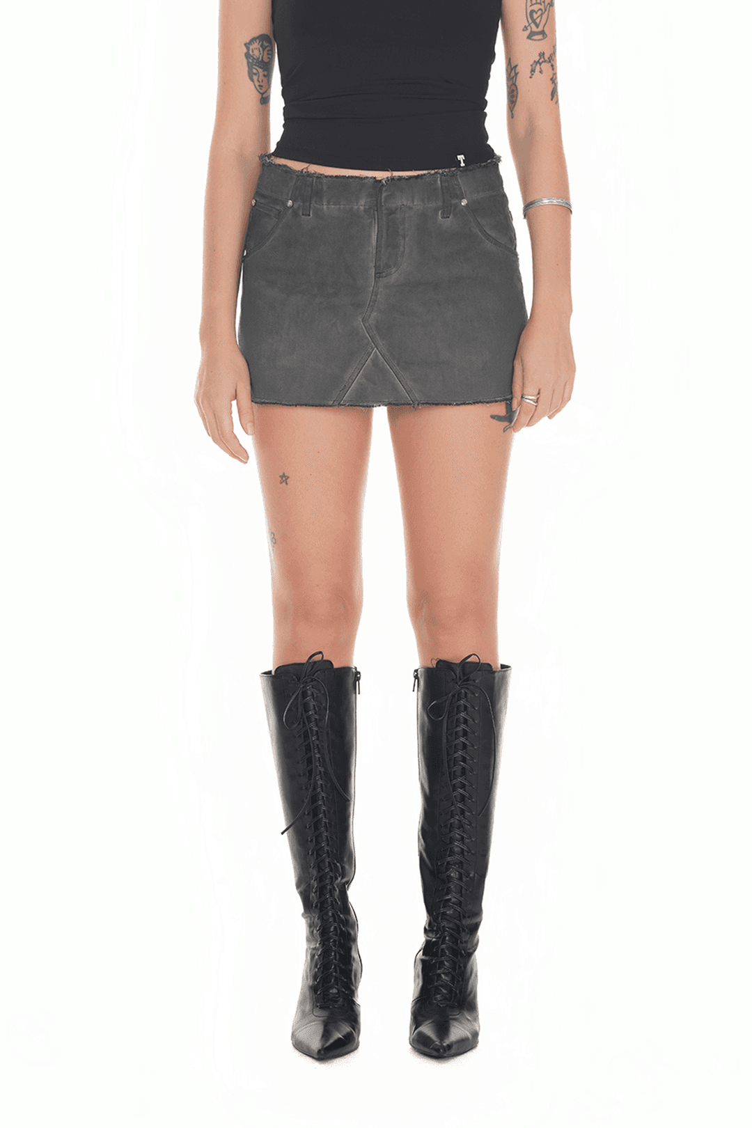 WASHED CUT-OFF MINI SKIRT (CHARCOAL)