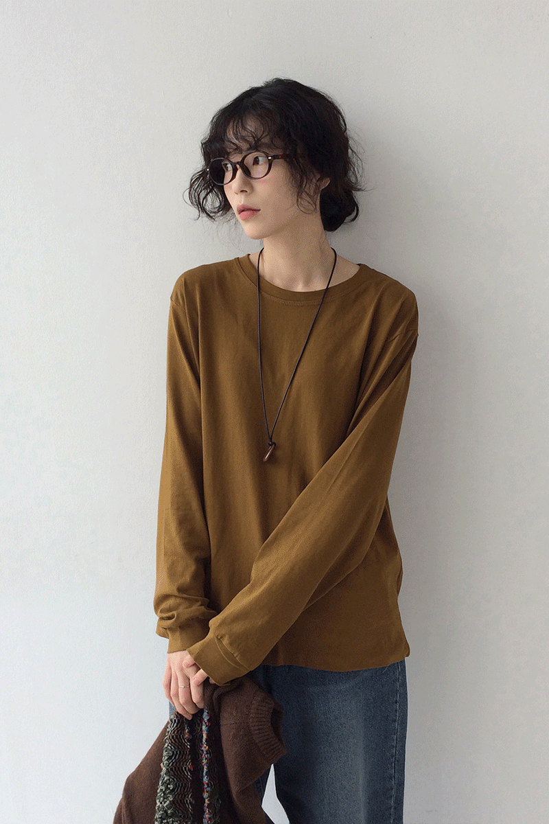 로유 라운드 긴팔 티셔츠