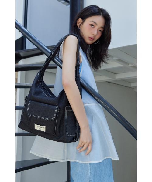 질스튜어트액세서리(JILLSTUART ACC)  [젤라또] 스티치 장식 호보 숄더백 (백팩 겸용) - 사이즈 & 후기 | 무신사