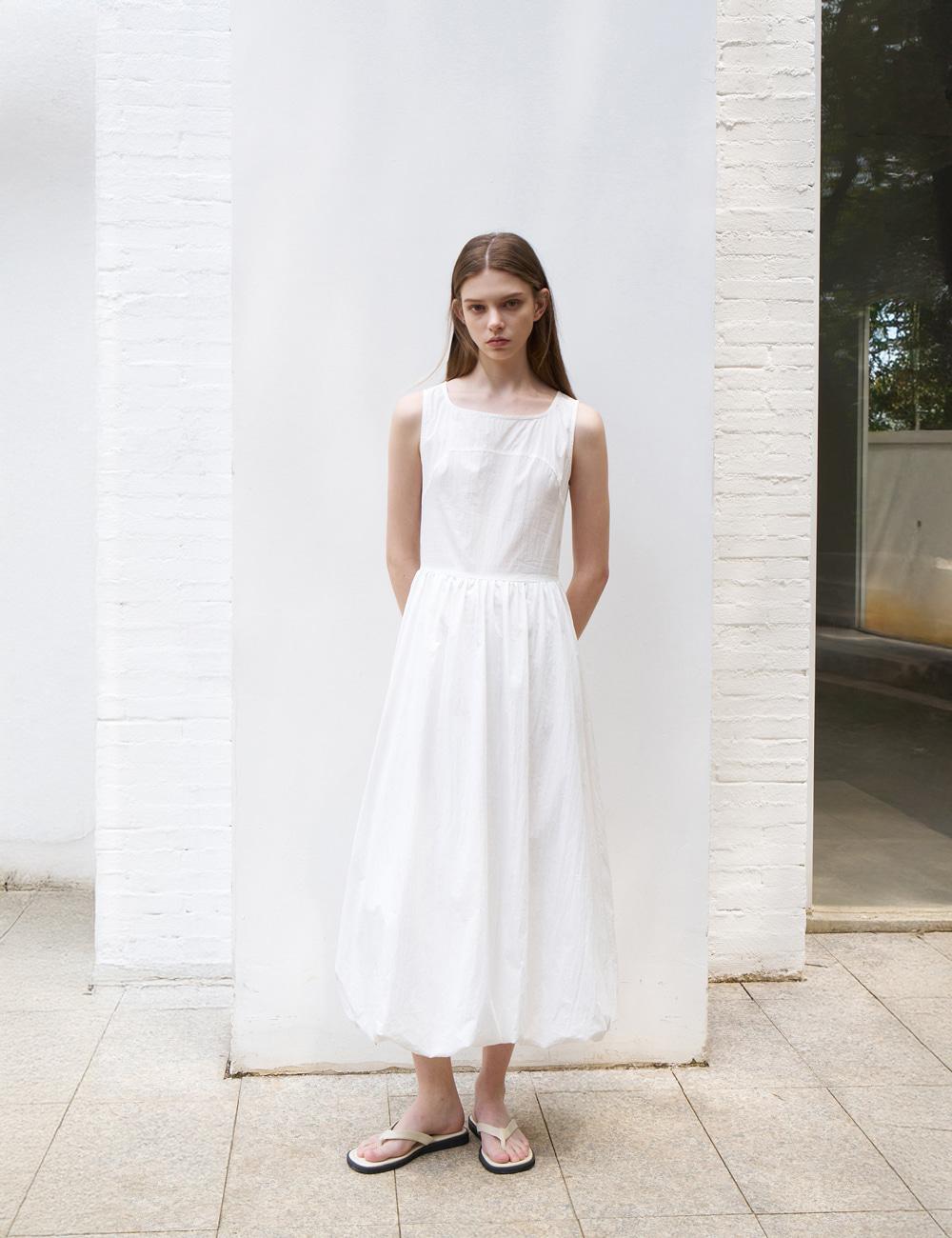 [4월30일 입고예정] (woman) 벌룬 뮤즈 롱 원피스_White