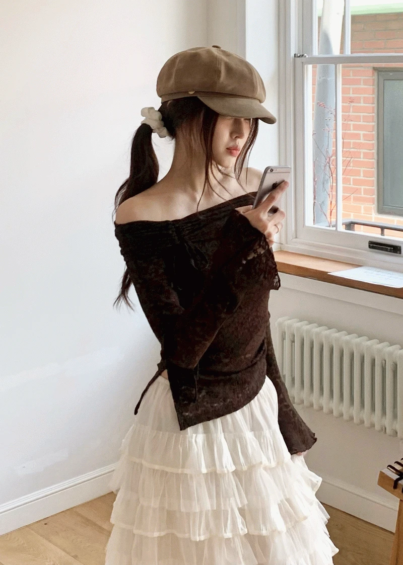 [ 보호시크 🤎 ] 로지 레이스 오프 셔링 T