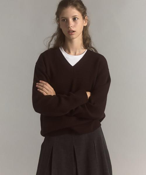 루멘 클래식 울 브이넥 니트 (브라운)