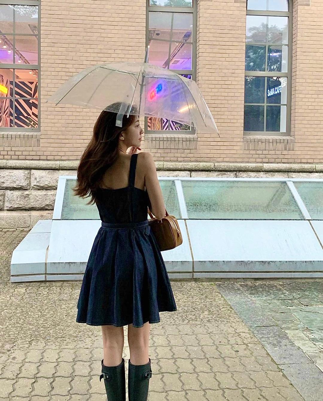 제니엘 진청당일발송 [2color] 아일렛 스티치 버클 벨트 끈 나시 생지 데님 플레어 미니 원피스 청치마 뷔스티에