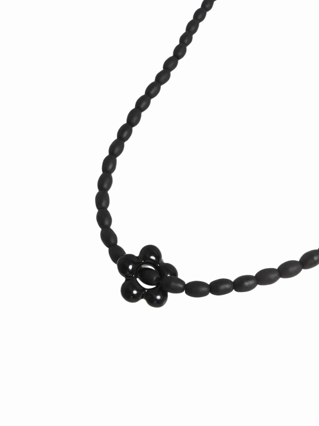 Matte Black & Flower Necklace