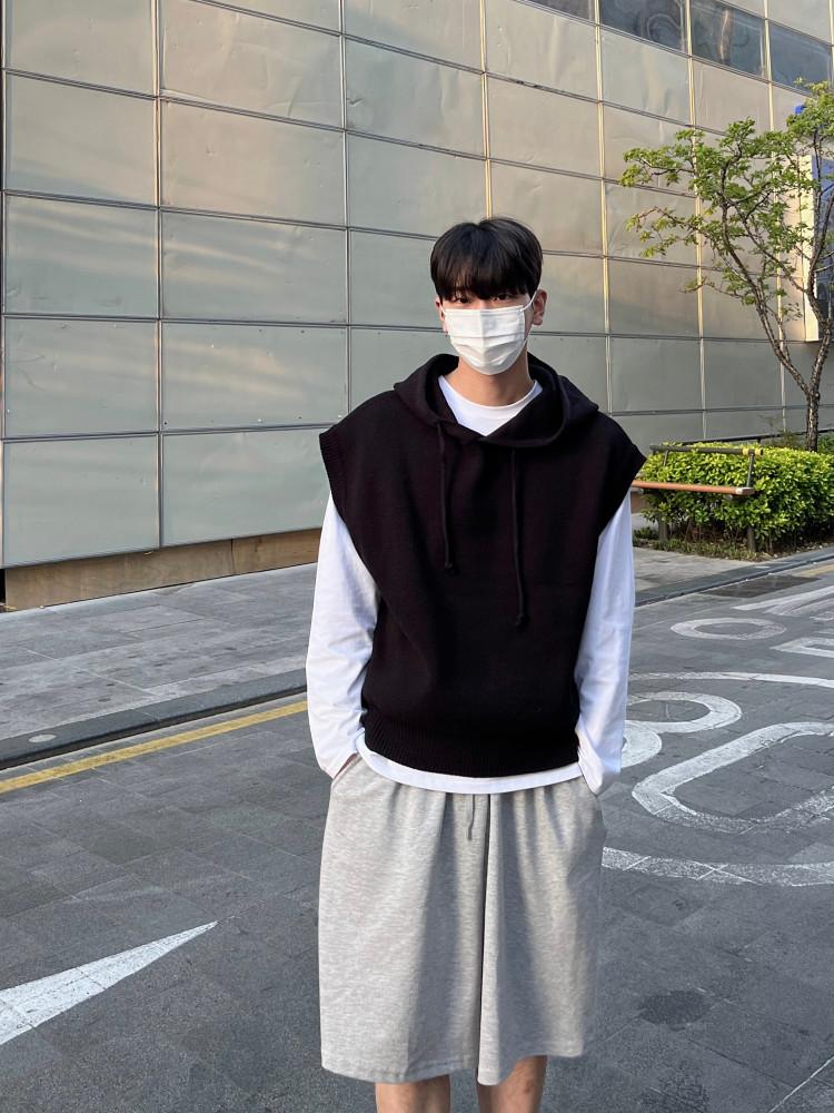 Over hood knit vest - 오버핏 빅 후드 니트 조끼