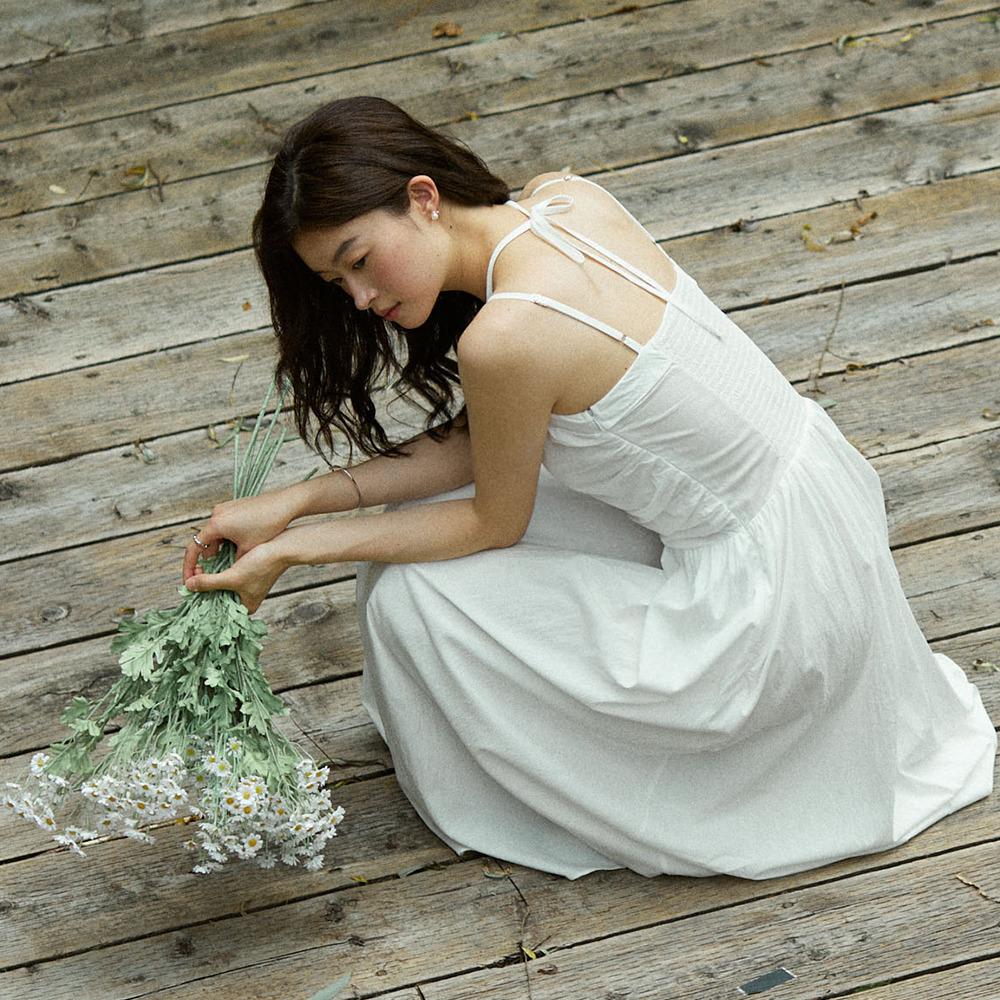 Jelli shirring choker long dress - white