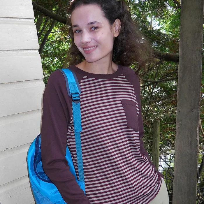 RAGLAN STRIPE TOP DARK SOIL