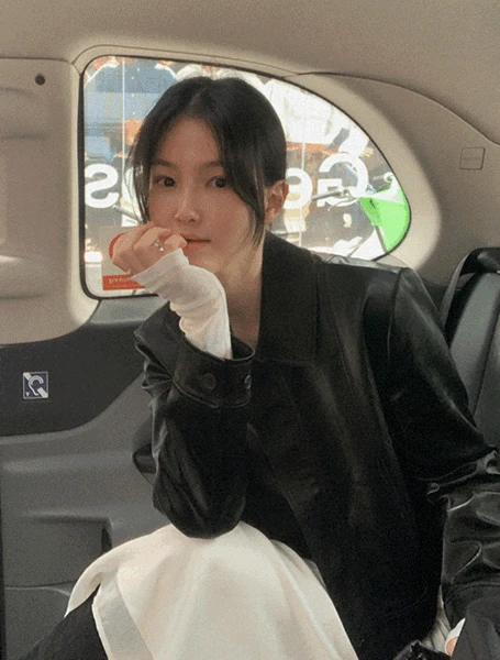 [인스타문의폭주🎁][PREMIUM✨/퀼팅안감][made] 프리미엄 스무스 새틴 크롭 레더 자켓 (가을/간절기/데일리/데일리룩/출근룩/데이트룩/가을자켓/자켓/신상/아우터/오피스룩/크롭자켓/레더)