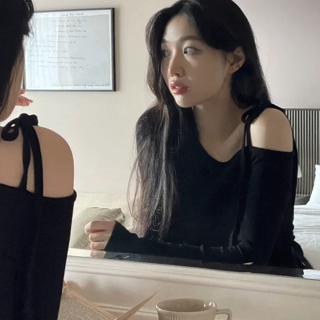 플릿 리본 원숄더 셔링 스트링 시스루 니트 4color