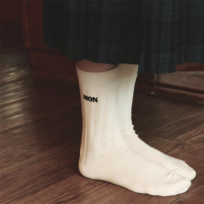 Spring 7 Days Socks Monday