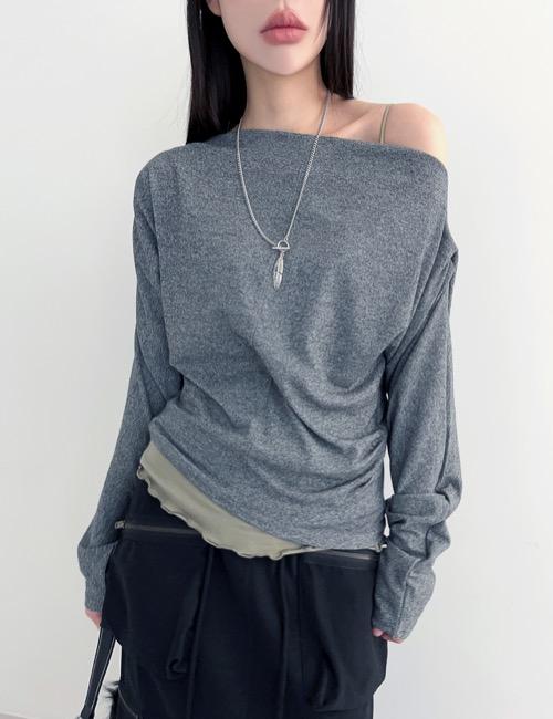 off shoulder side shirring tee