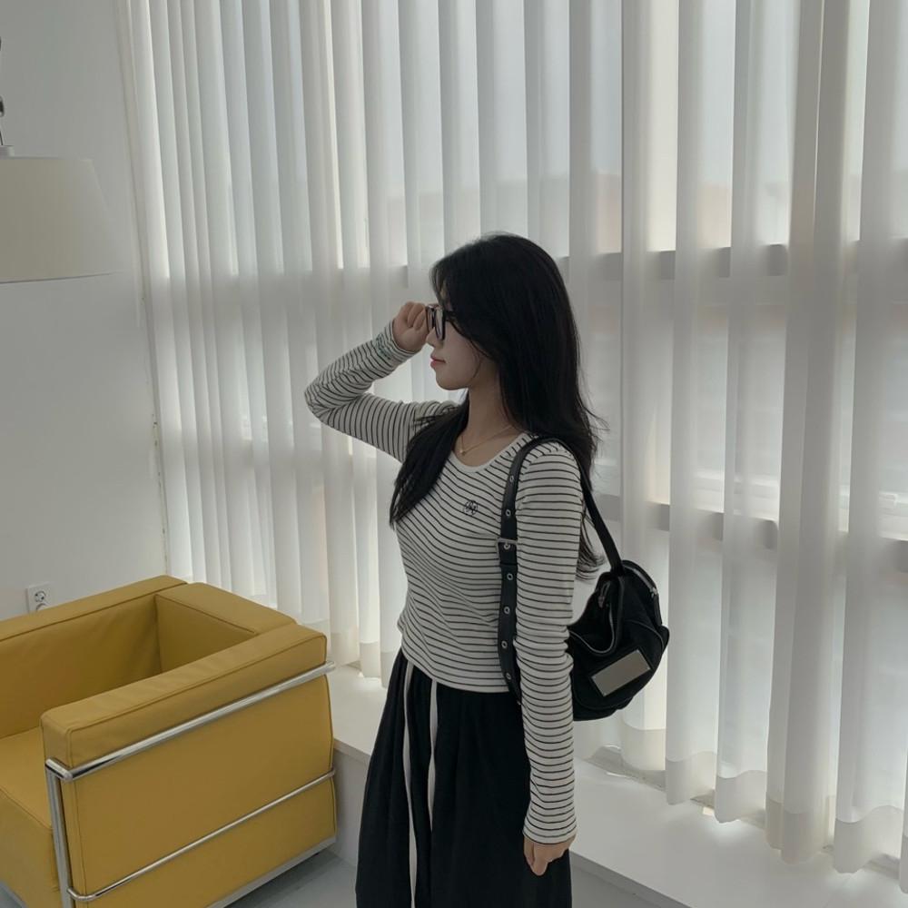 [🚀블랙, 레드 당일발송] 단가라 긴팔 티셔츠 🍂