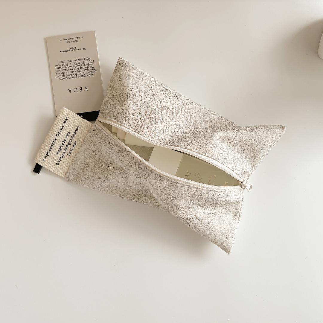 Veda Romantic Pouch Crack / Beige