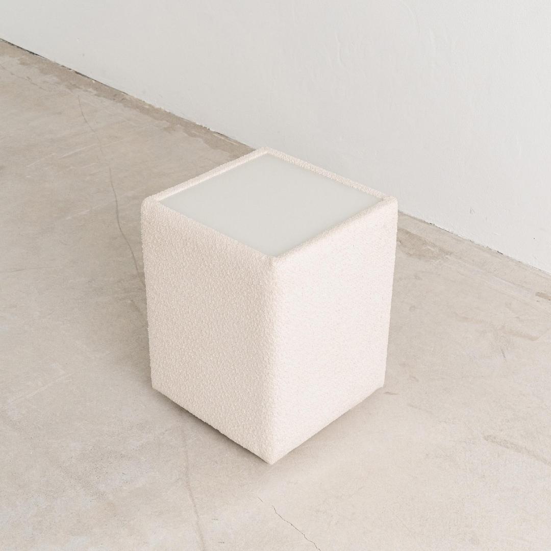 Pie Side Table (White Boucle)