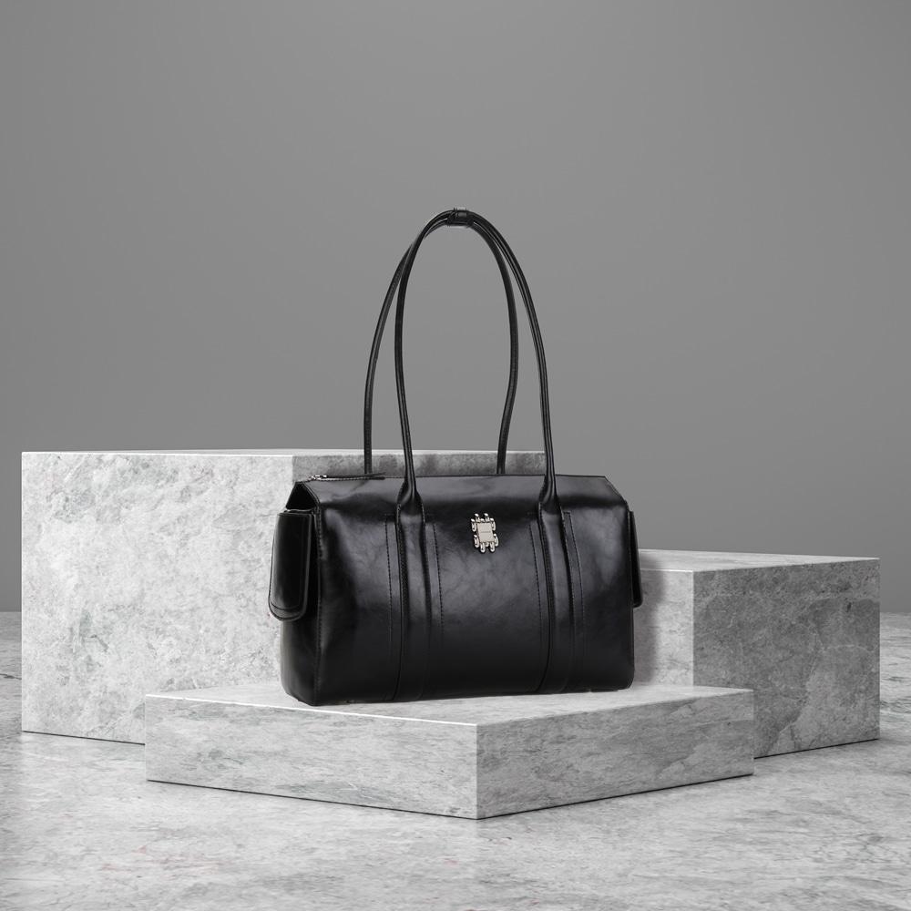 [NEW] 이어 보스턴 숄더백 블랙