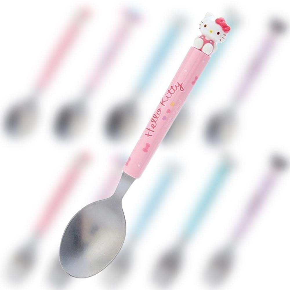 산리오 캐릭터 매달려 있는 스푼 포크 헬로키티