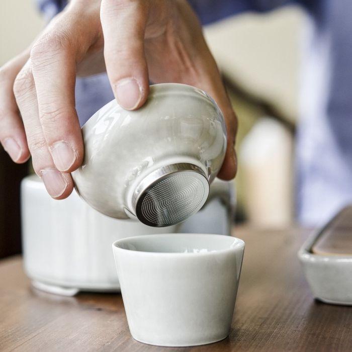 은은한 그레이 차거름망