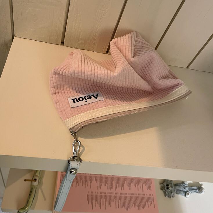 Aeiou Basic Pouch (L size) Strawberry Cream Corduroy