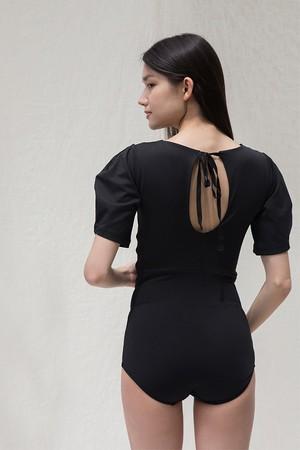 볼륨 숏슬리브 스윔수트_블랙