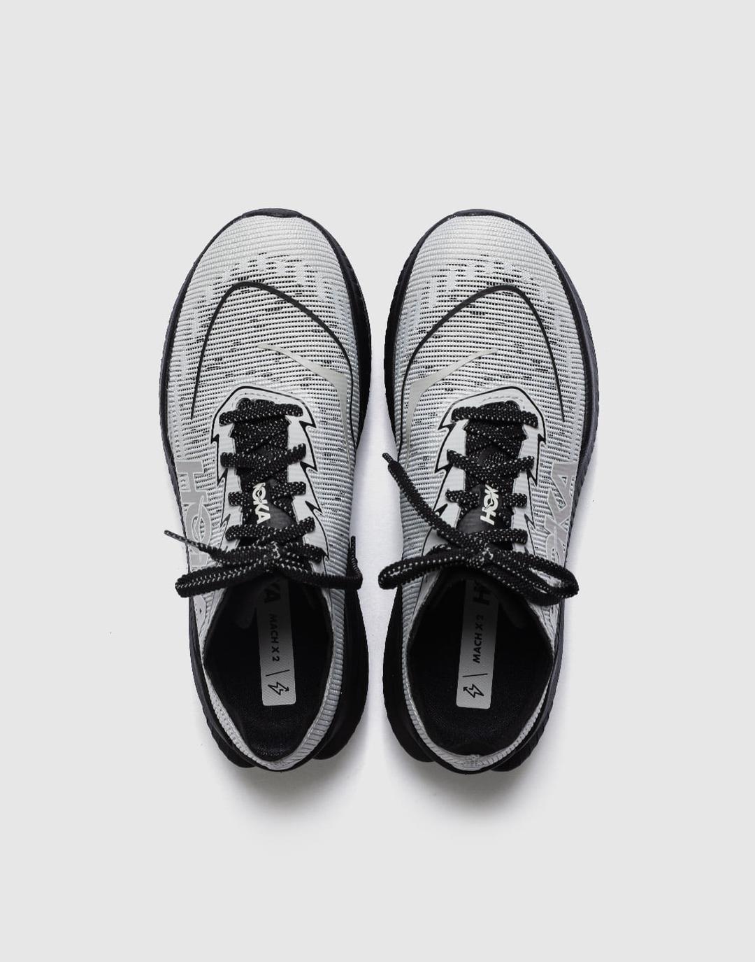 U Mach X 2 (Black / Stardust)