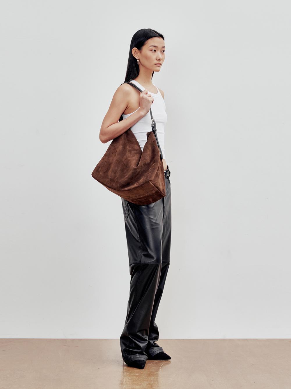 Cow Suede Shoulder bag (Dark Brown/Black)