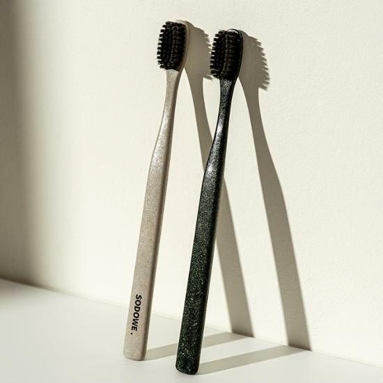 쏘두위 우드칩 트리플 양면미세모 칫솔 (색상랜덤)