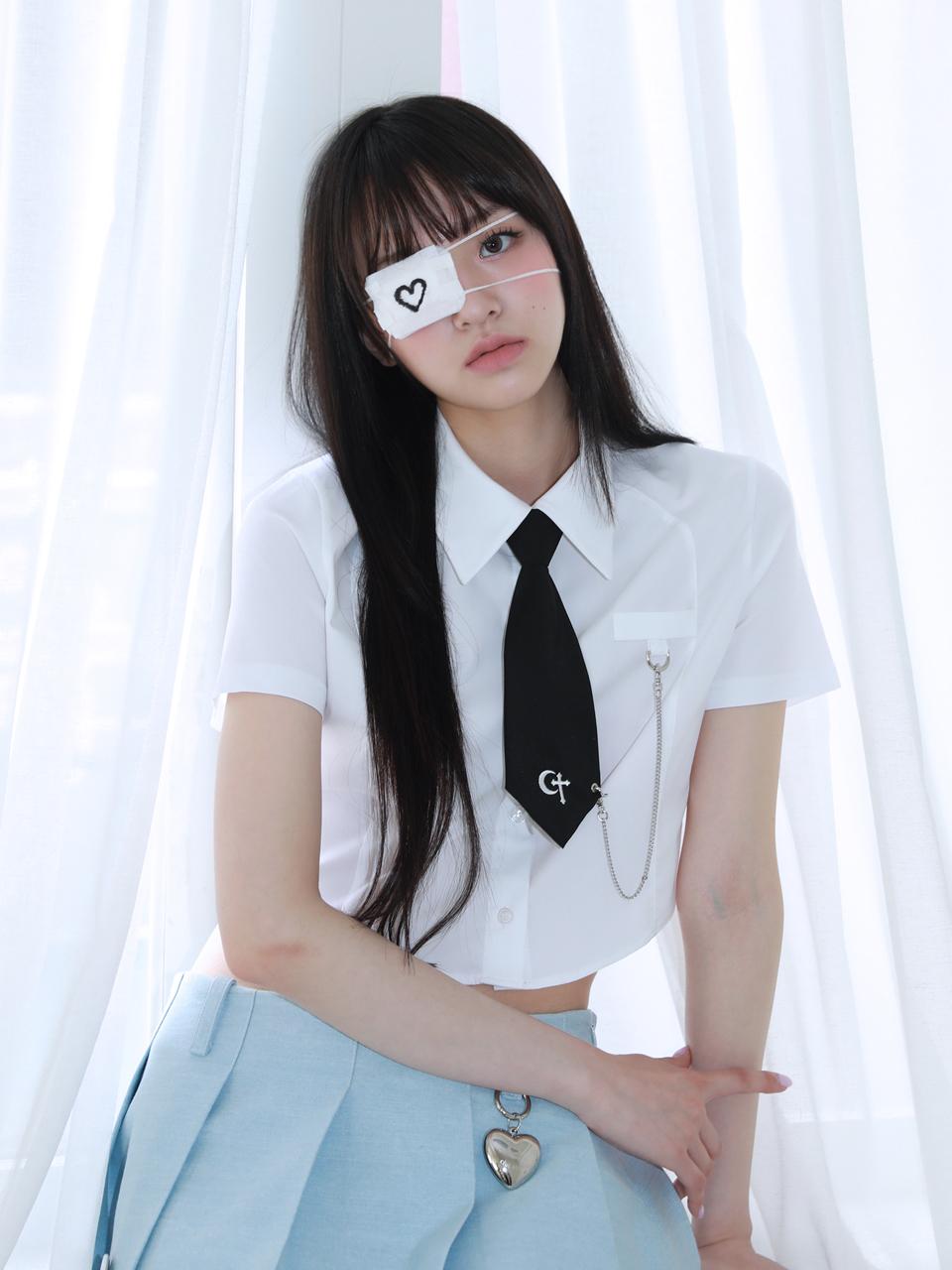 [클럿스튜디오] 0 1 넥타이 체인 반팔 셔츠 - 화이트