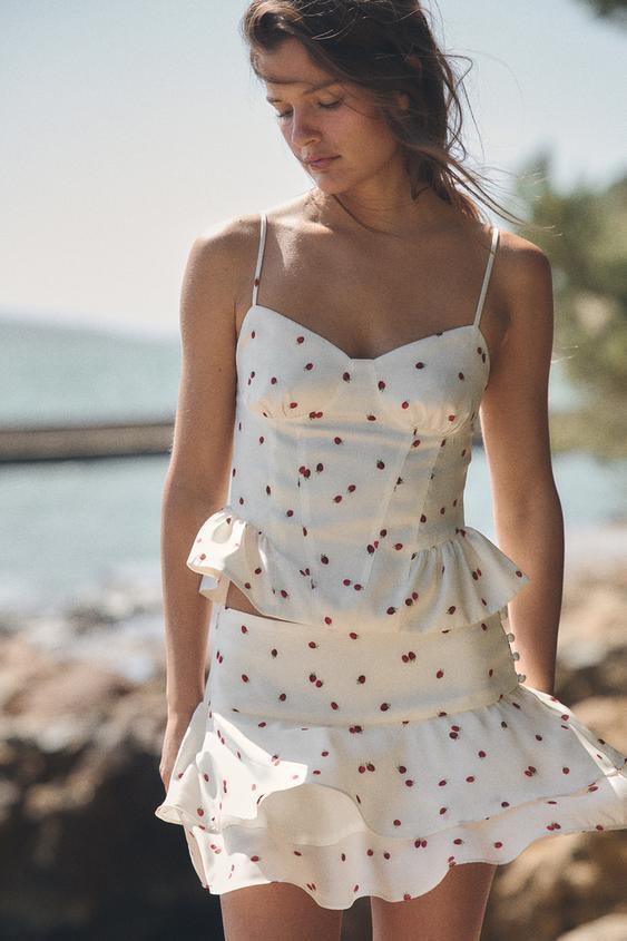 스트로베리 새틴 탑