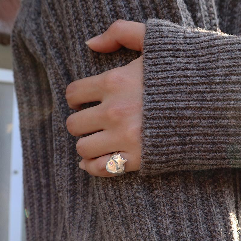 [아몬즈 단독] strawberry pinky ring