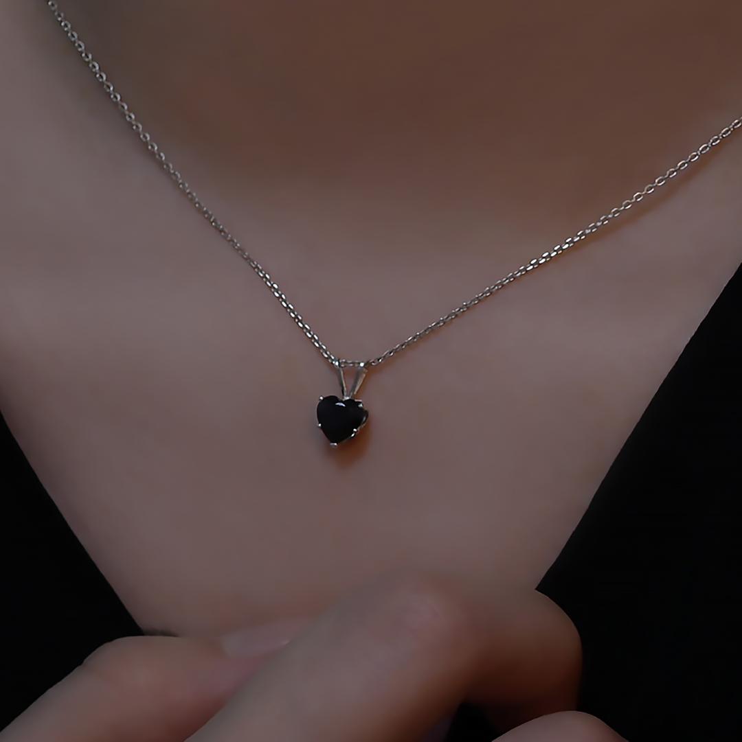 Black heart necklace