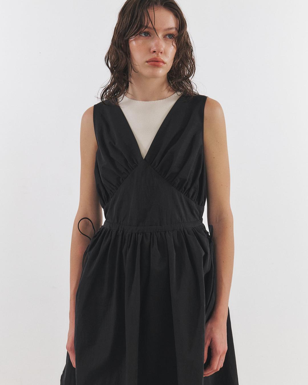 SHIRRING POINT SLEEVELESS LONG DRESS_BLACK