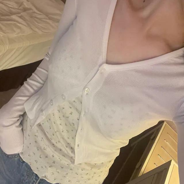 [여름가디건/살안타템] 쿨 모찌 슬림핏 롱슬리브 브이넥 크롭 가디건