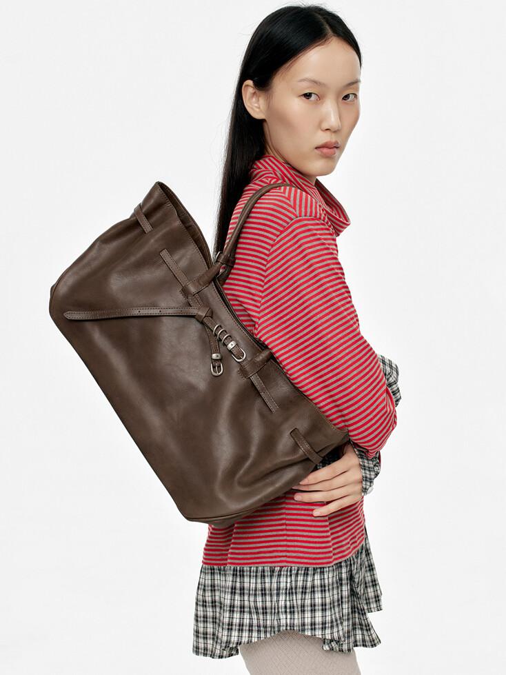 GRANDMA USED BAG LARGE_washed brown pull-up