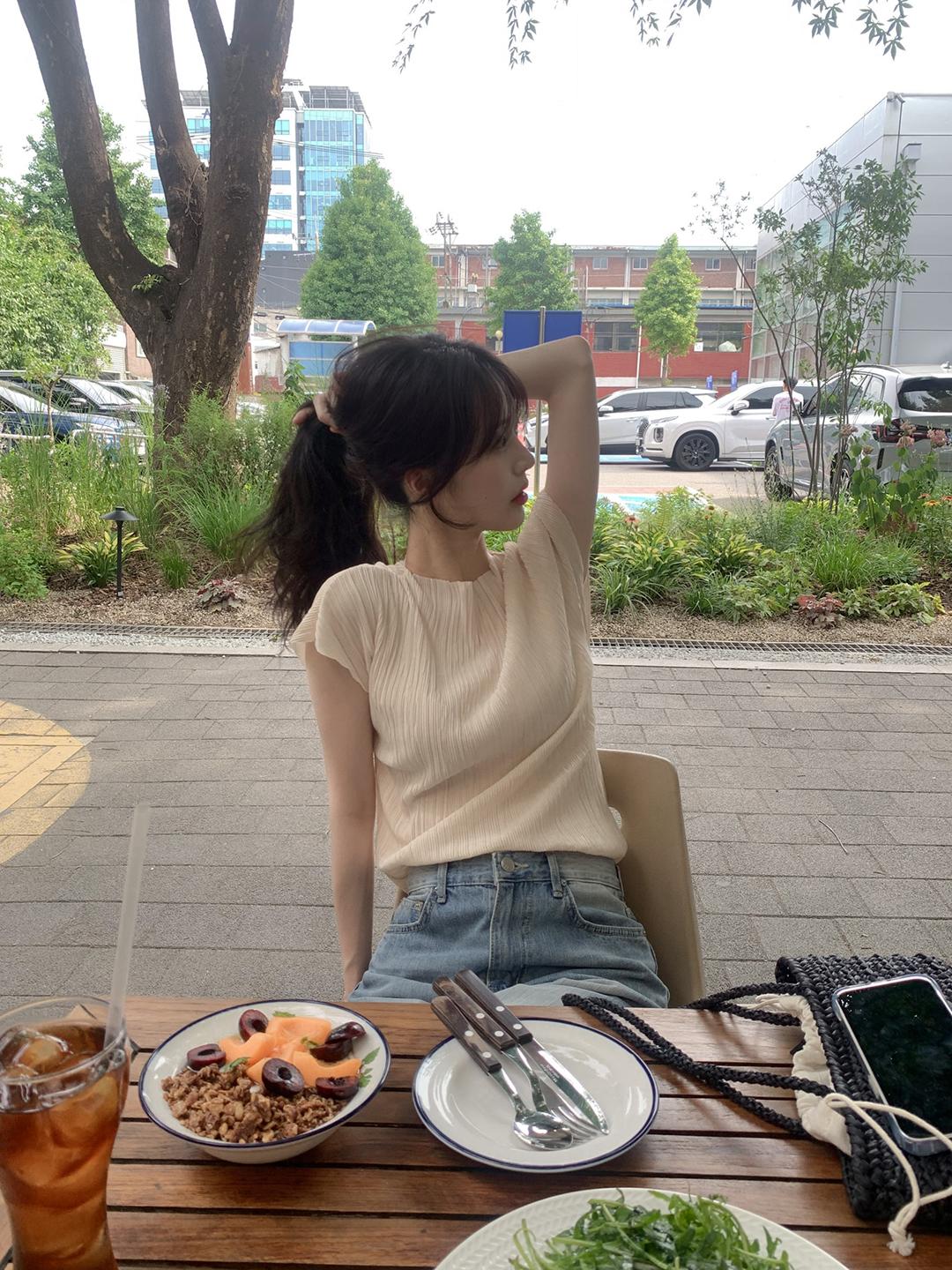 모너프 세인 플리츠 블라우스 1color