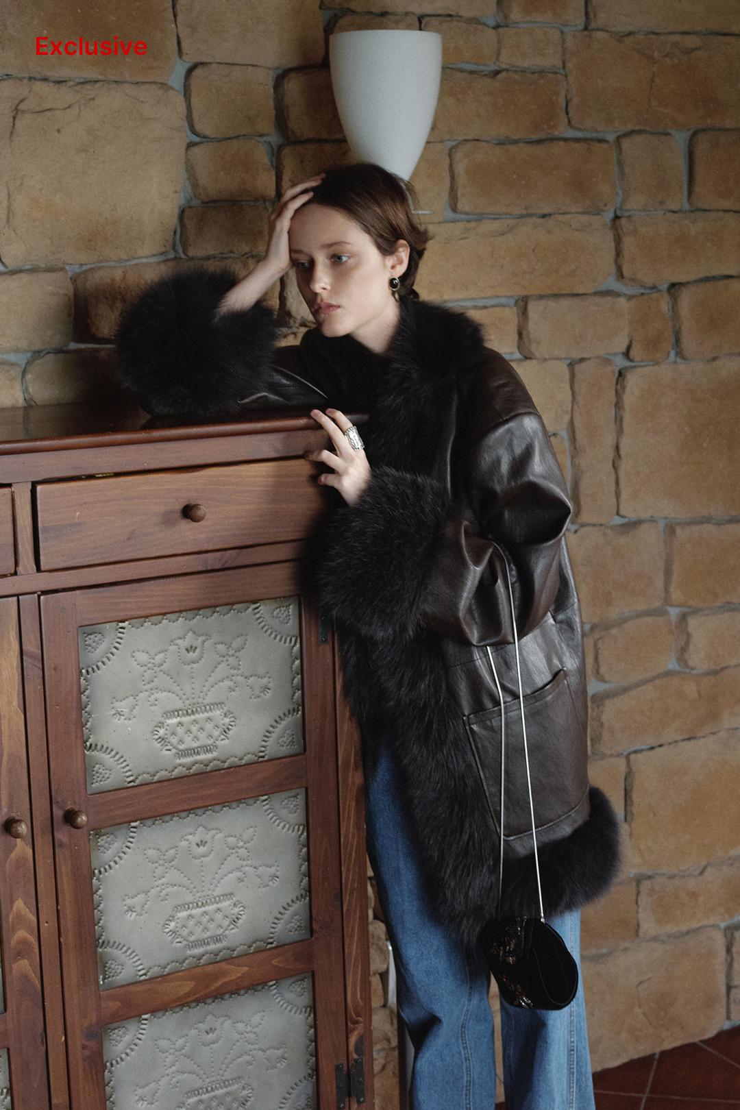 [EXCLUSIVE] FOX FUR TRIMMED LEATHER COAT_DARK BROWN