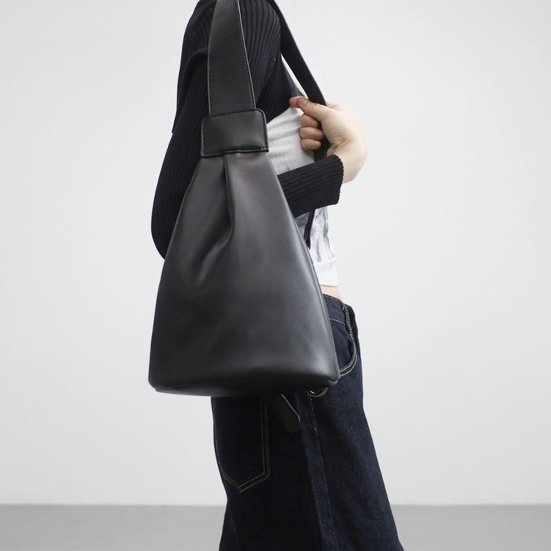 허빌 트라이앵글 레더 투웨이백