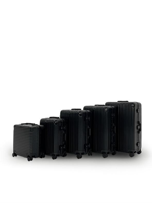 NOMCARRIER BLACK