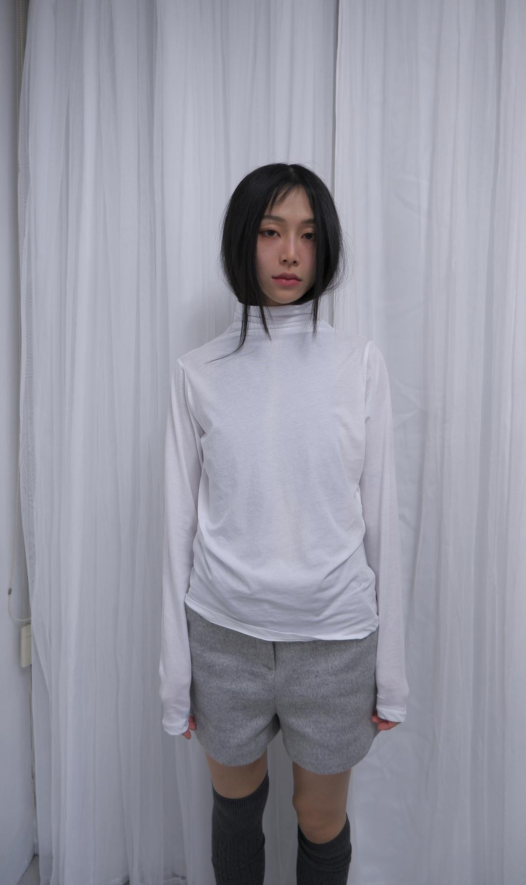 Silket high-neck t