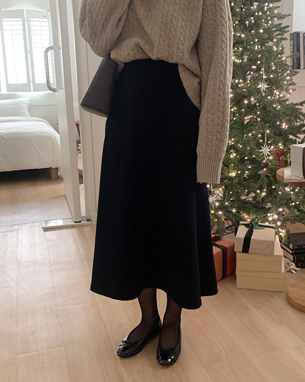 10가트 [단독][블프특가🖤][겨울치마][기모🔥][1만장돌파/롱스커트/플레어스커트][자체제작] 말랑쫀쫀 밴딩 플레어 a라인 롱 치마 스커트 3083