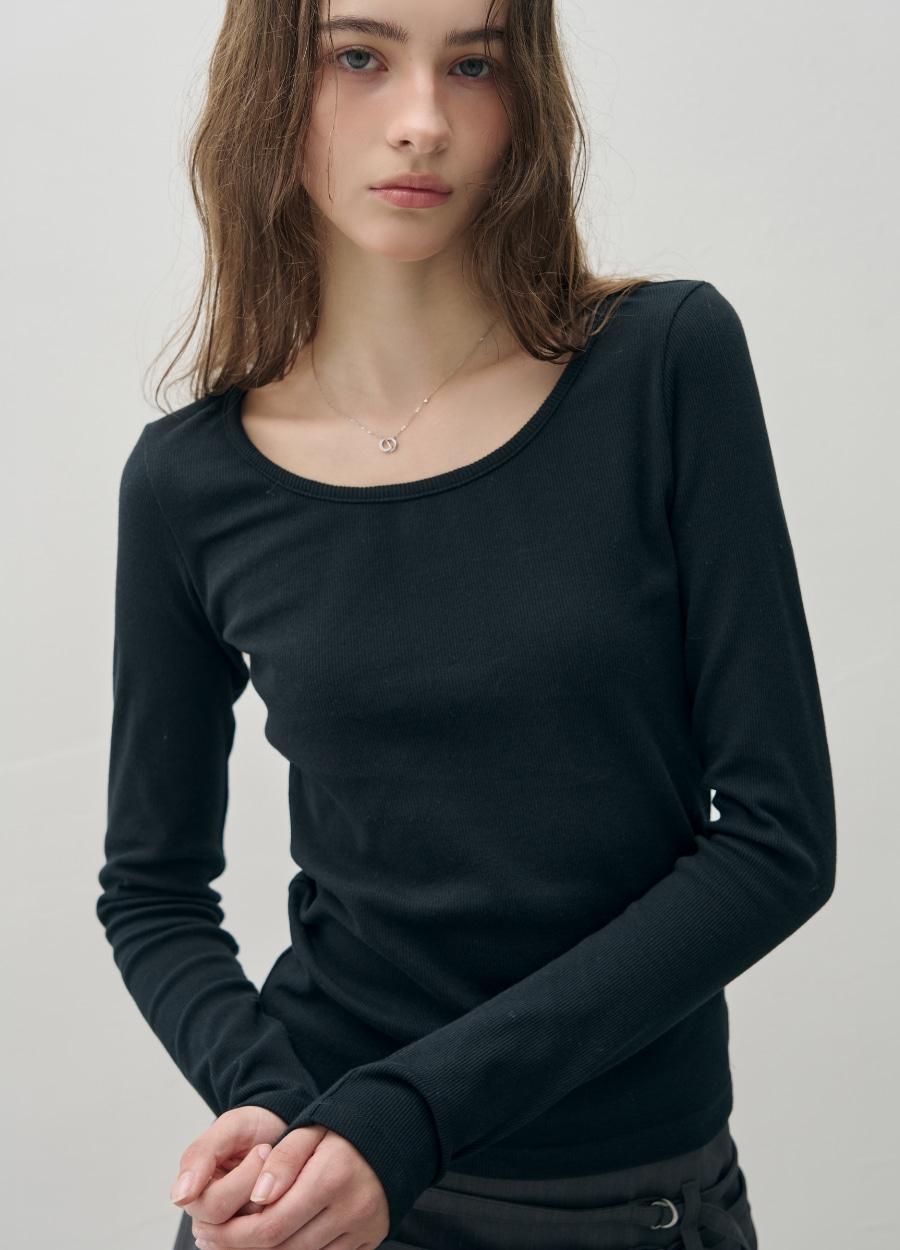 스쿱넥 리브드 롱 슬리브 [BLACK]