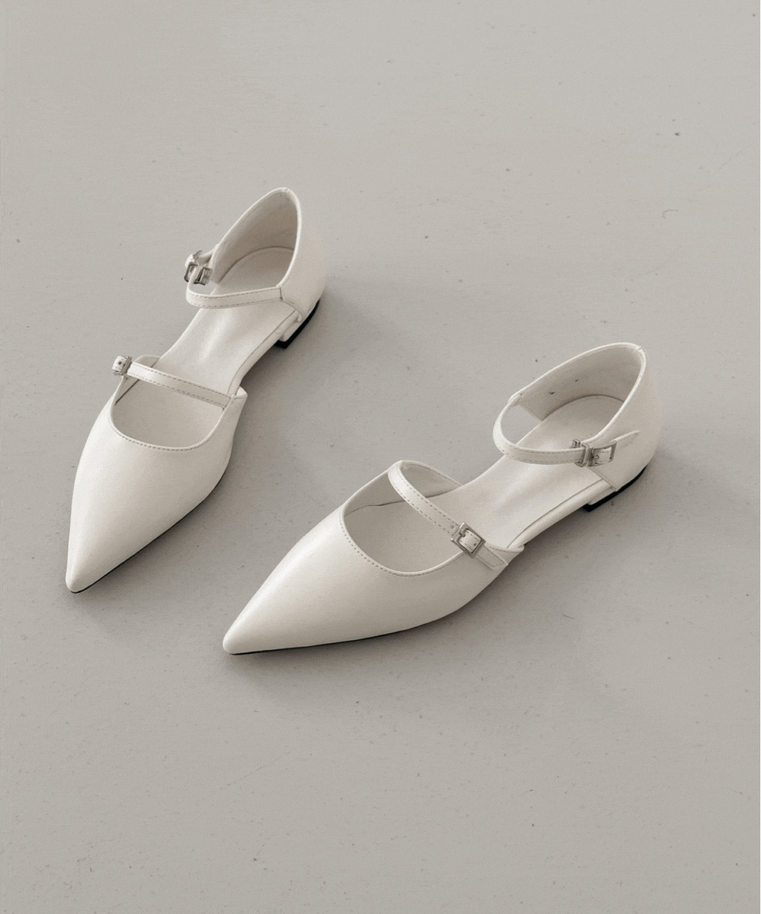 스틸레토 투 스트랩 플랫슈즈 단화