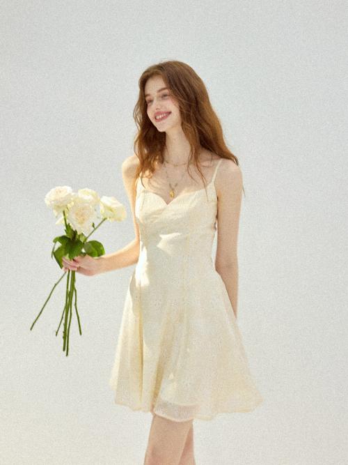 시크릿 펀칭 미니원피스