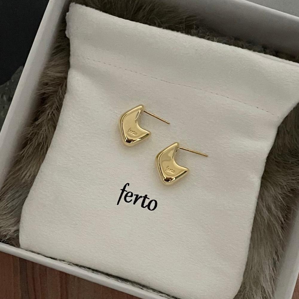 페블 이어링 [PEBBLE EARRING]