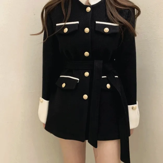 재진행 테일러 누빔 금장버튼 배색 벨트 코트