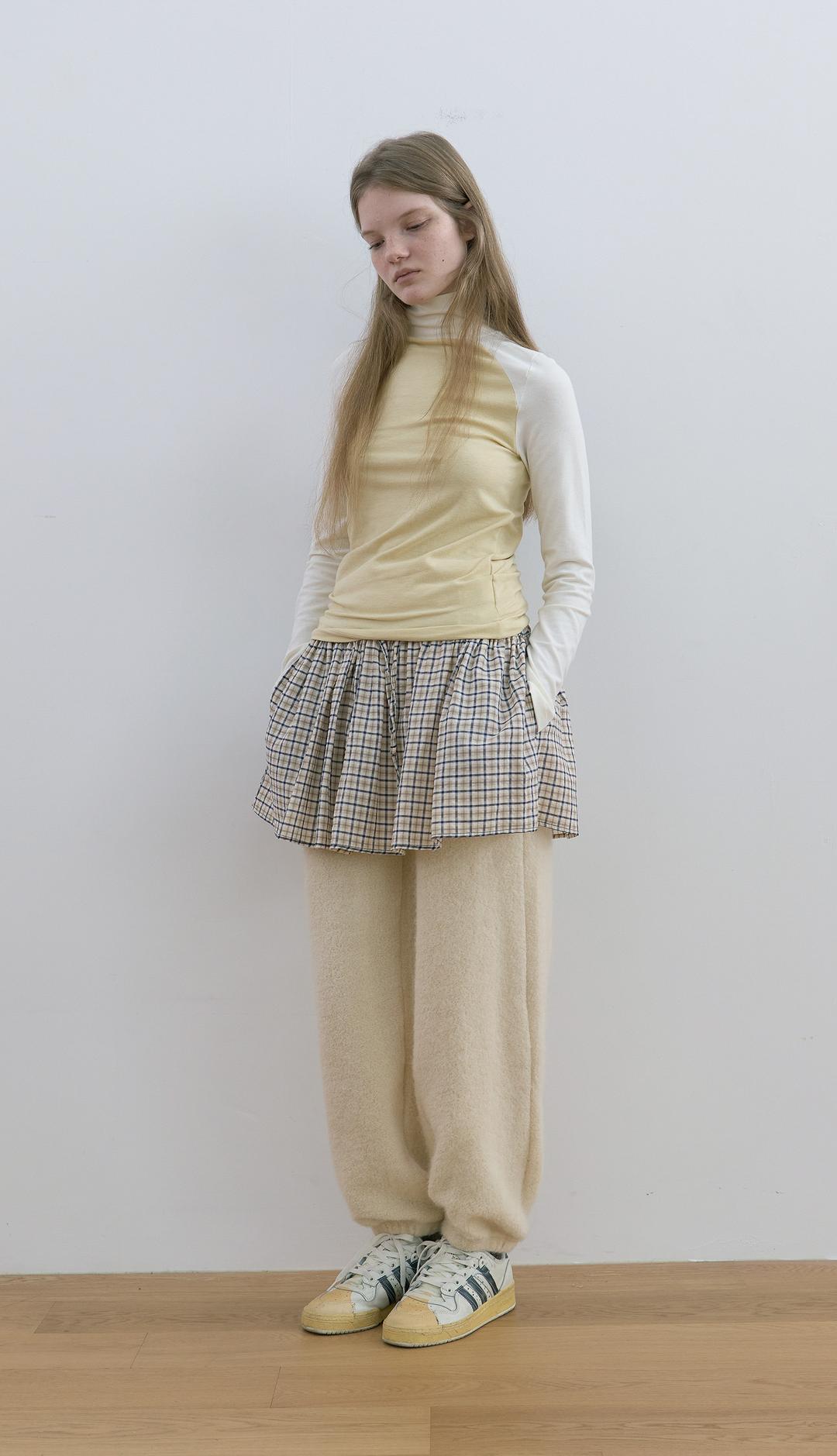 140. Check mini skirt _ Beige check