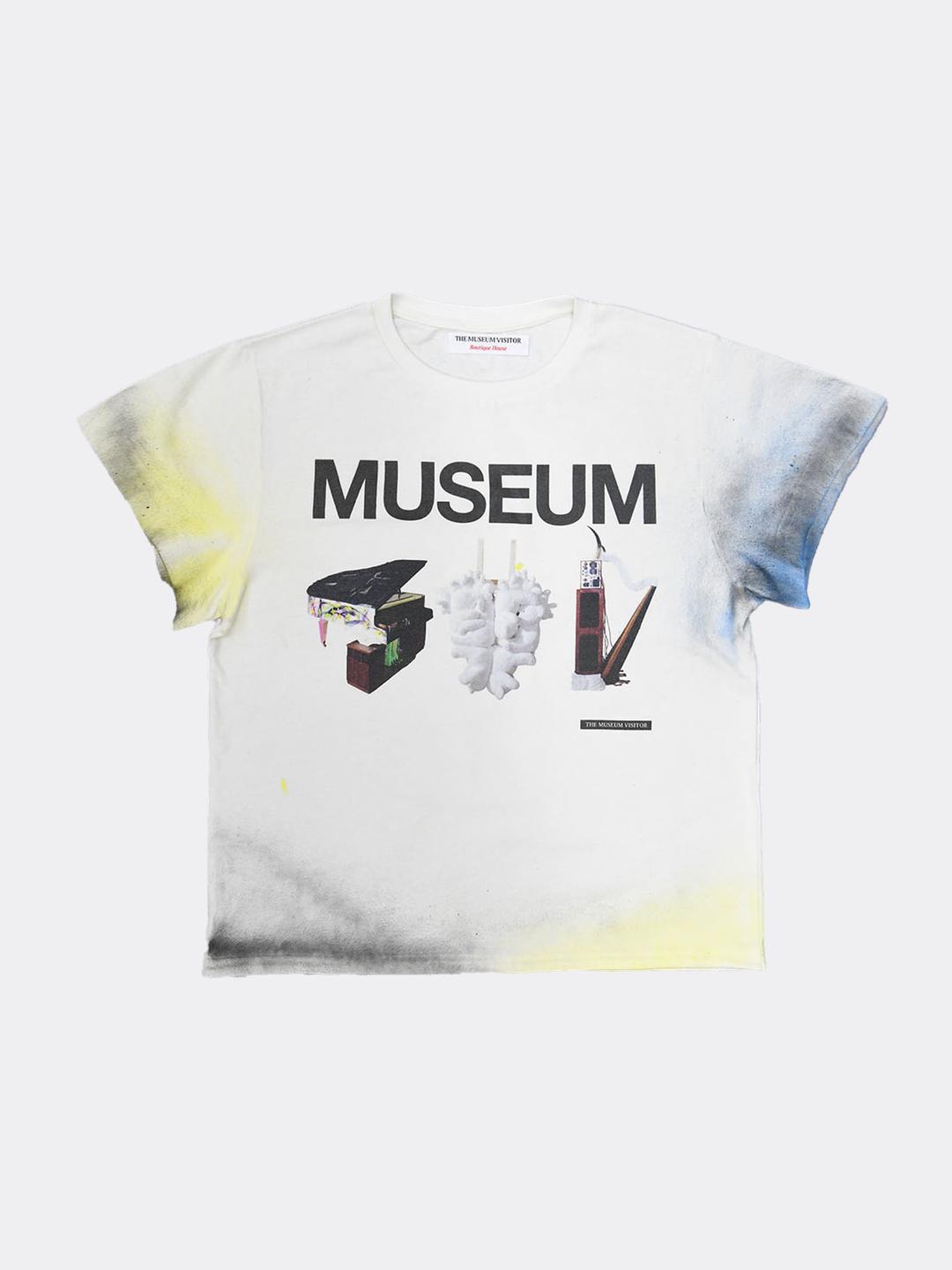 더뮤지엄비지터 HAND SPRAYED MUSEUM T-SHIRTS-WHITE