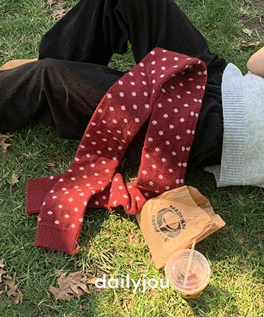 [MADE] 에밀리 워셔블 도트 니트 머플러