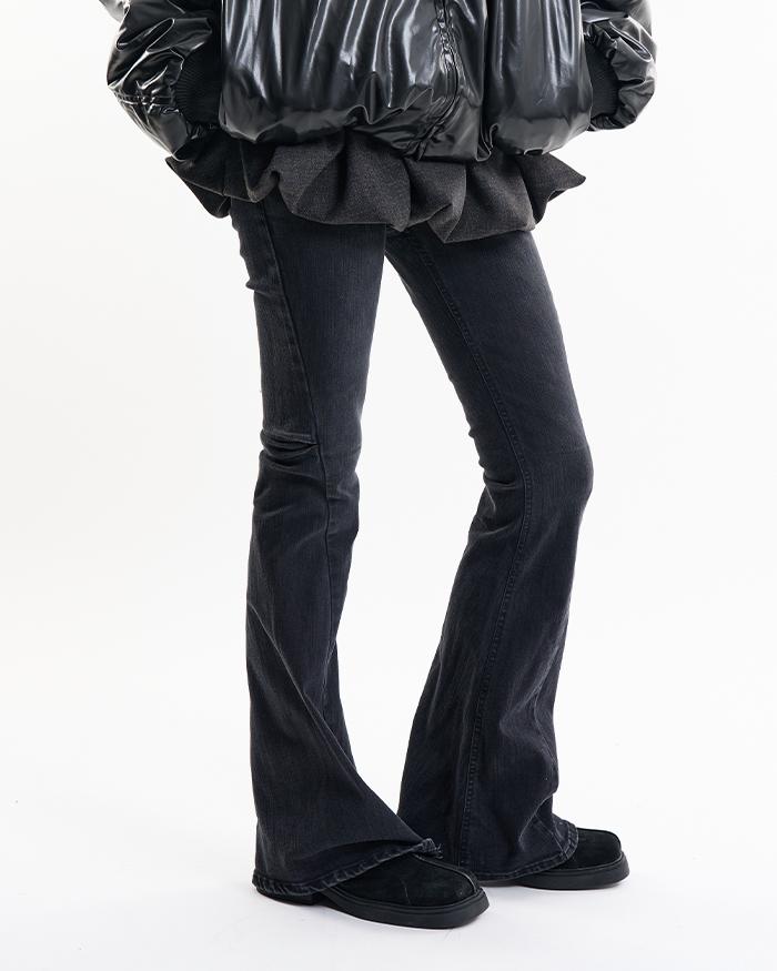 싸인 로우 라이즈 부츠컷 데님 팬츠