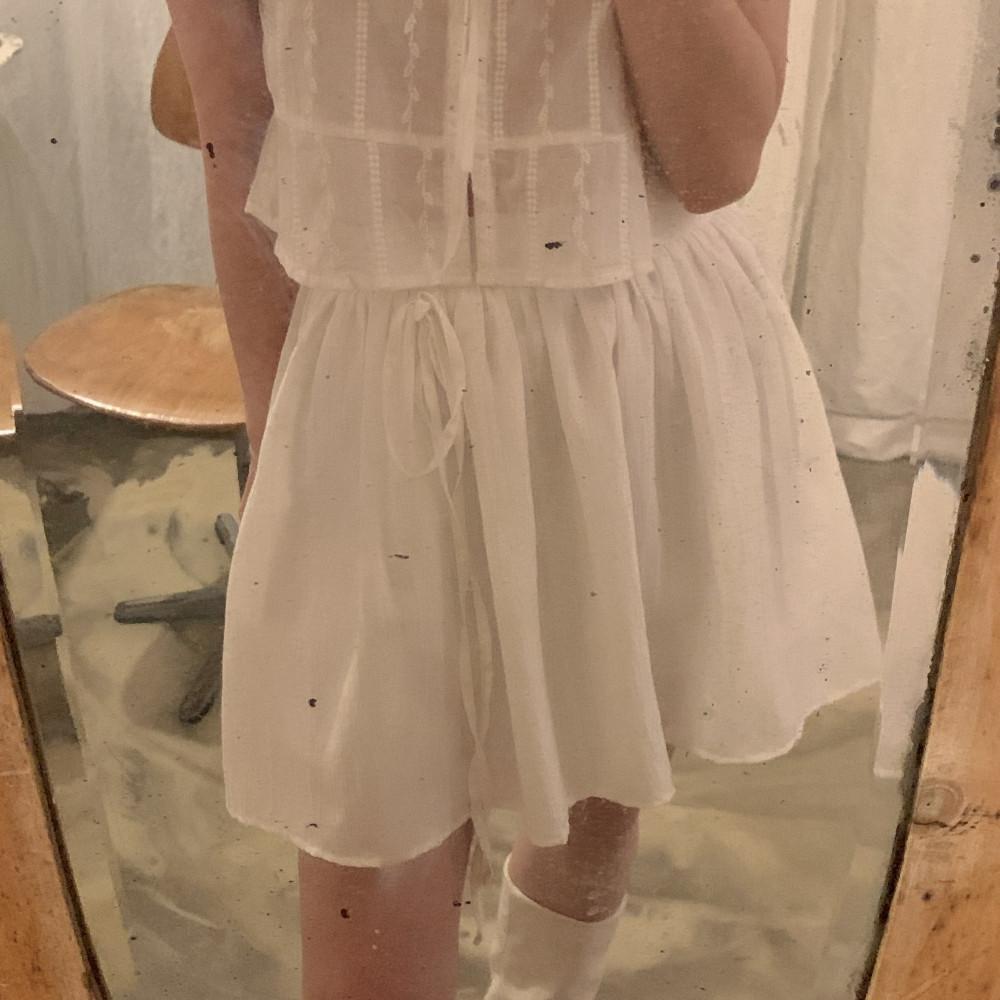 르베 발레코어룩 리본 플레어 밴딩 스커트 (아이보리)