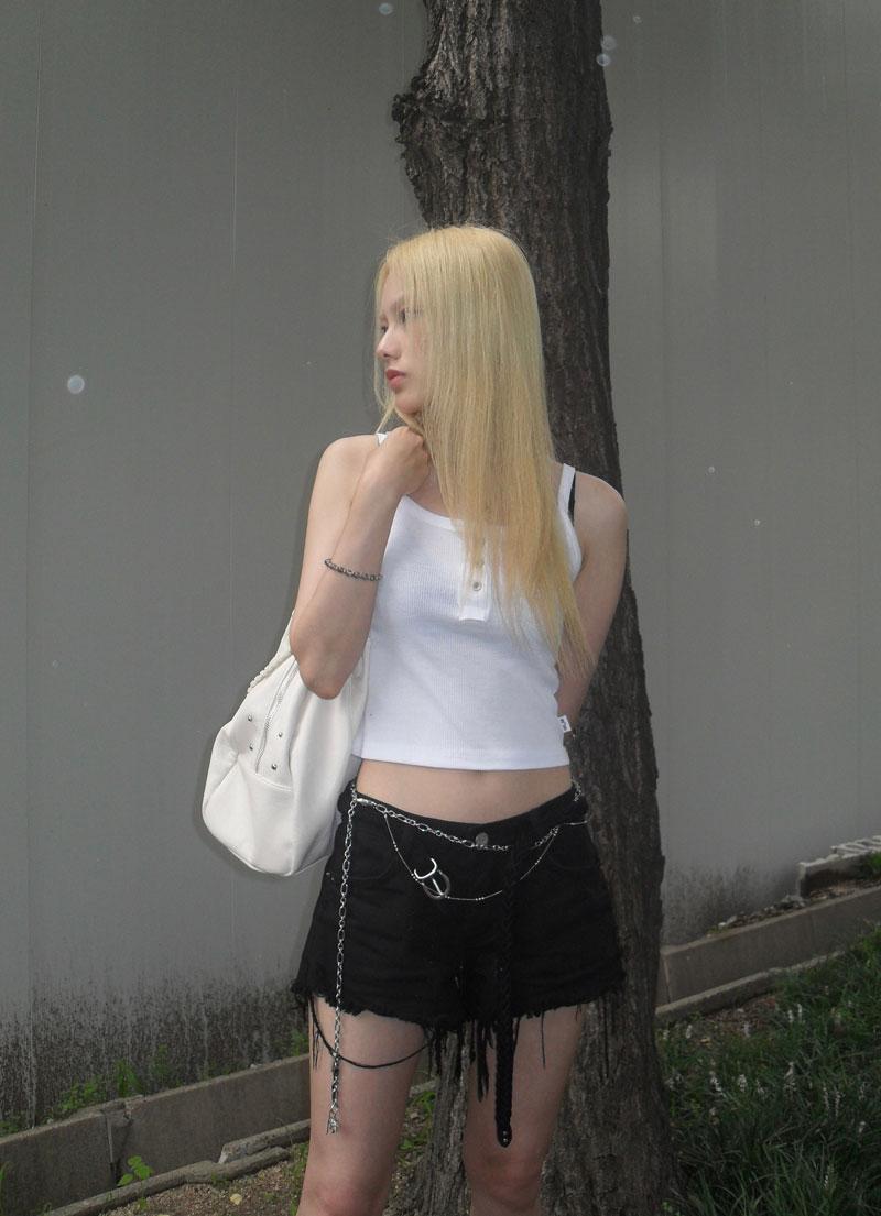 BUTTONY BASIC SLEEVELESS / WHITE